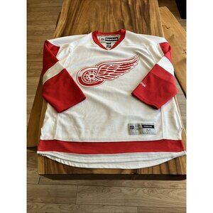 Detroit Red Wings Reebok NHL Men's Jersey Size Medium